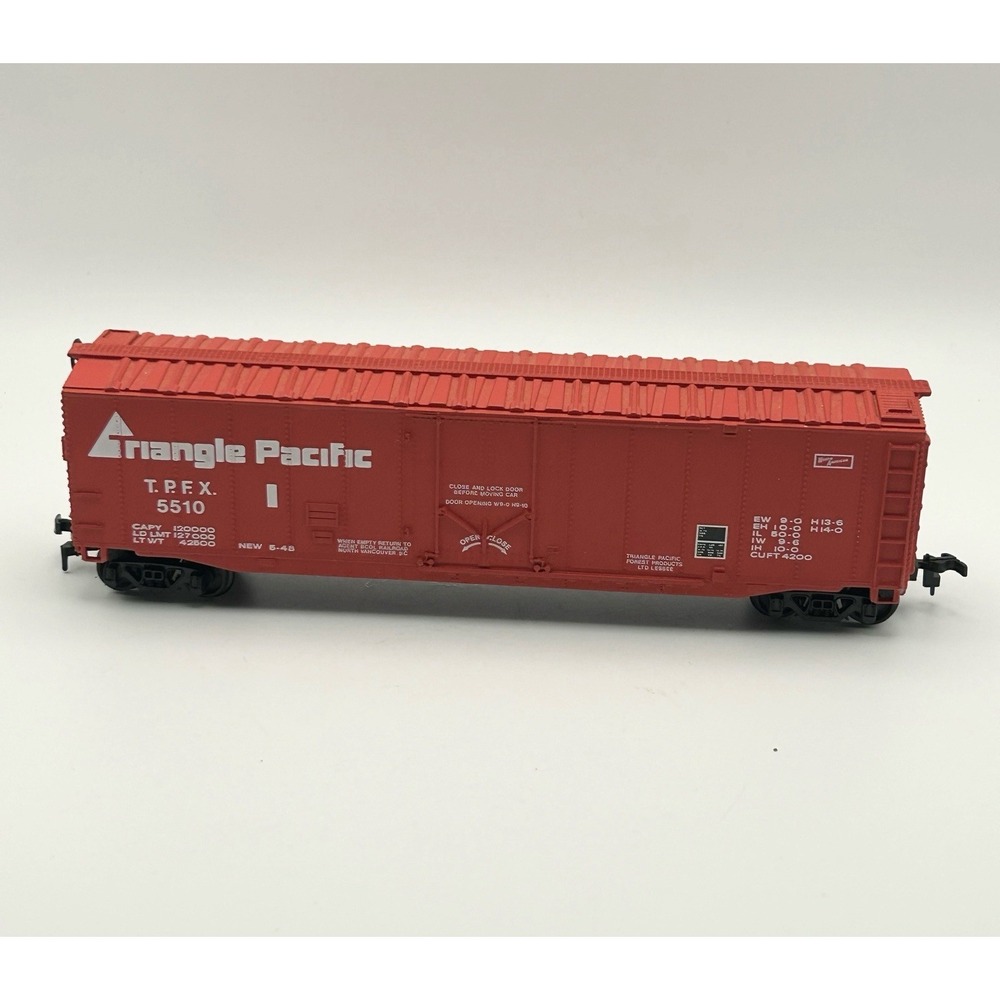 Bachmann  HO Scale #5510 - Triangle Pacific TPFX Red Car